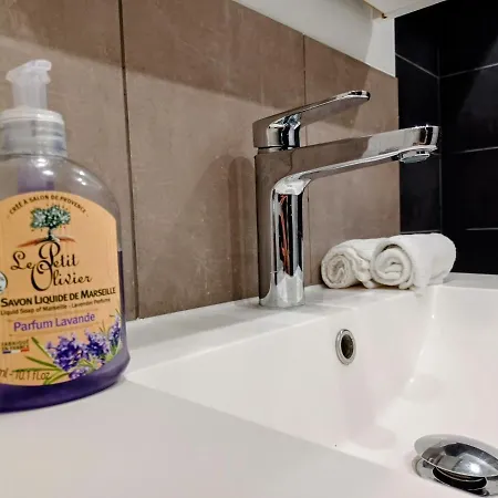 Two Bedrooms Modern Close To Tram Appartamento Tolosa