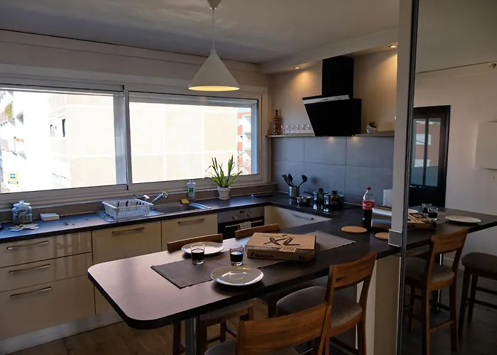 Two Bedrooms Modern Close To Tram דירה טולוז