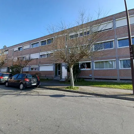 Two Bedrooms Modern Close To Tram Apartamento